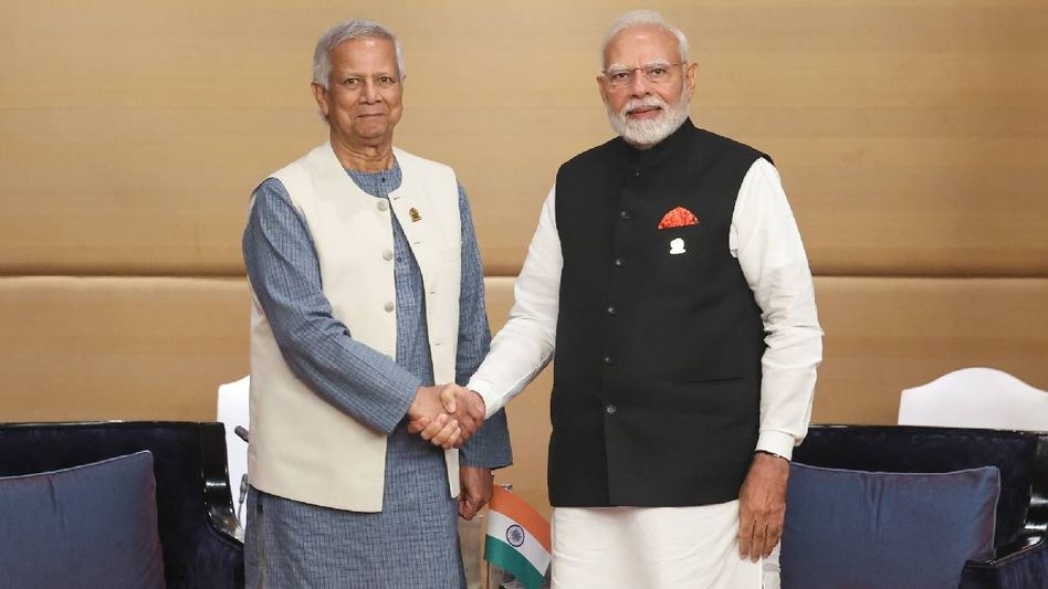 হাসিনাকে বাংলাদেশে পাঠাচ্ছে ভারত? মোদী-ইউনূসের বৈঠক নিয়ে প্রেস সচিবের পোস্টে বিতর্ক হাসিনাকে বাংলাদেশে পাঠাচ্ছে ভারত? মোদী-ইউনূসের বৈঠক নিয়ে প্রেস সচিবের পোস্টে বিতর্ক