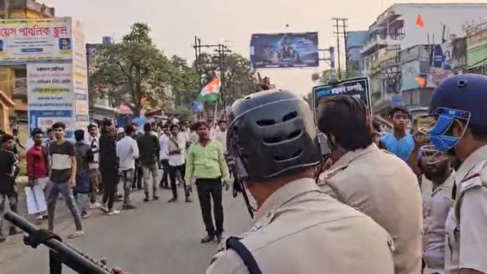 মুর্শিদাবাদে হিংসা