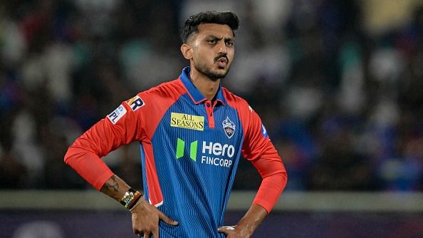 এই ফ্রেমে দিল্লি ক্যাপিটালসের অধিনায়ক অক্ষর প্যাটেল