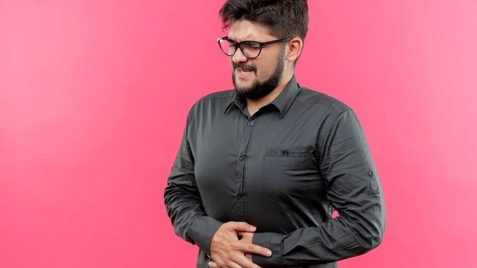 মারাত্মক পেটের গ্যাস থেকে মুক্তি মিলবে, জেনে নিন ঘরোয়া টোটকা