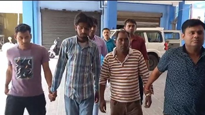 বিধাননগর পুলিশের হাতে ২ পান্ডা