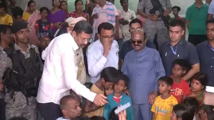 মালদায় রাজ্যপাল সিভি আনন্দ বোস।