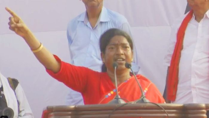 '২৬ নির্বাচনে আমরাও খেলব, উইকেট ফেলব', হুঙ্কার ব্রিগেডের একমাত্র মহিলা বক্তা বন্যা টুডুর