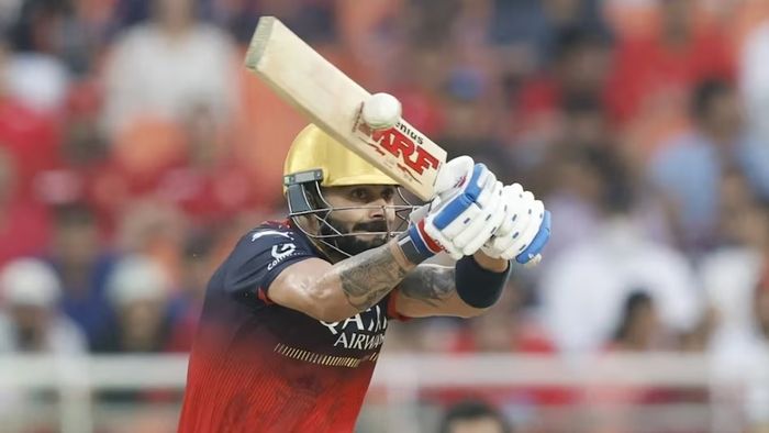 কোহলির অসাধারণ ব্যাটিং,দলে ফিরেই ম্যাচ জেতানো ইনিংস পাডিকালের; হারল পঞ্জাব