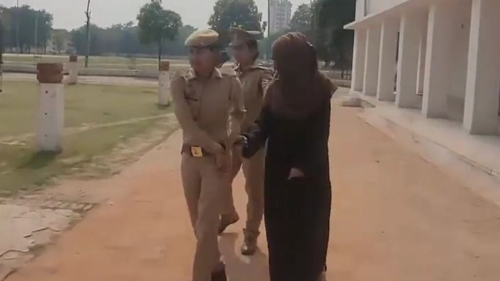 কাকিমা-ভাইপোর পরকীয়া, দুবাই থেকে ফিরেই খুন কাকা, ভরা হল ট্রলি ব্যাগে কাকিমা-ভাইপোর পরকীয়া, দুবাই থেকে ফিরেই খুন কাকা, ভরা হল ট্রলি ব্যাগে