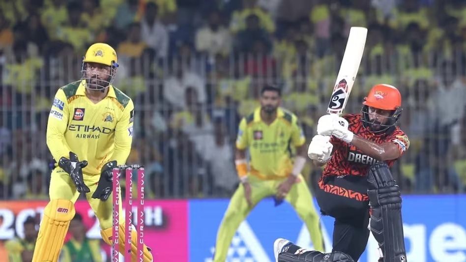 চেন্নাইয়ের মাটিতে ইতিহাস গড়ল সানরাইজার্স! CSK-কে ৫ উইকেটে হারিয়ে প্রথম জয় চেন্নাইয়ের মাটিতে ইতিহাস গড়ল সানরাইজার্স! CSK-কে ৫ উইকেটে হারিয়ে প্রথম জয়