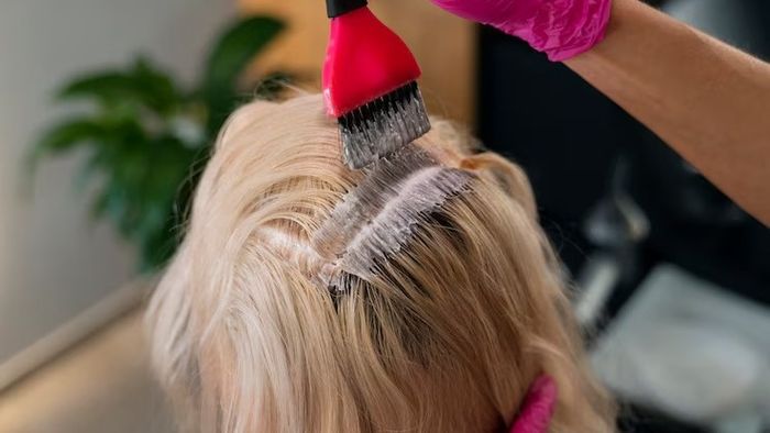 একবার চুলে কালার করে কীভাবে টিকিয়ে রাখবেন দীর্ঘদিন? সিক্রেট টিপস