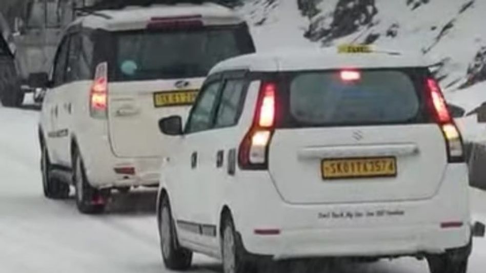 সিকিমে প্রবল তুষারপাত, বরফে ঢেকেছে ছাঙ্গু লেক, দেখুন সিকিমে প্রবল তুষারপাত, বরফে ঢেকেছে ছাঙ্গু লেক, দেখুন