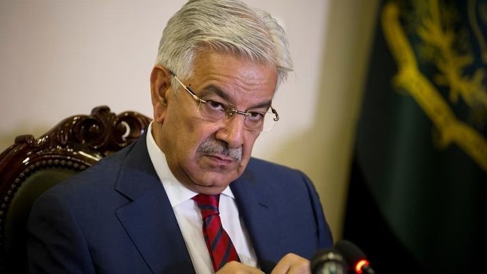 'ভারতীয় সেনা যে কোনও সময় হামলা করতে পারে', আশঙ্কা পাক প্রতিরক্ষামন্ত্রীর