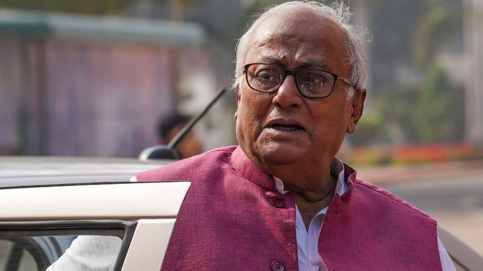 মন্দির উদ্বোধনে গিয়ে সংজ্ঞাহীন সৌগত, পেসমেকার বসার পর কেমন আছেন সাংসদ?  মন্দির উদ্বোধনে গিয়ে সংজ্ঞাহীন সৌগত, পেসমেকার বসার পর কেমন আছেন সাংসদ?