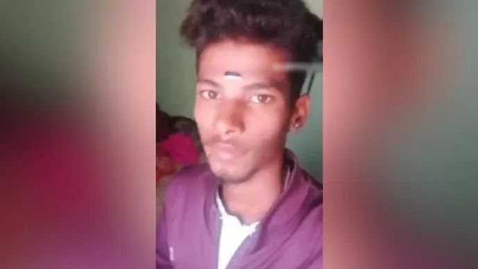 বন্ধুর সঙ্গে ১০ হাজার টাকার বাজি,  জল ছাড়া মদ খেয়ে মৃত্যু যুবকের 