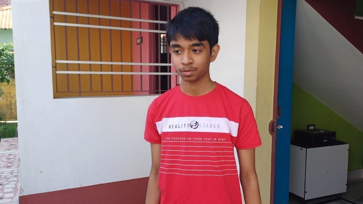 মাধ্যমিকে প্রথম হয়েছেন রায়গঞ্জ করোনেশন হাইস্কুলের অদৃত সরকার