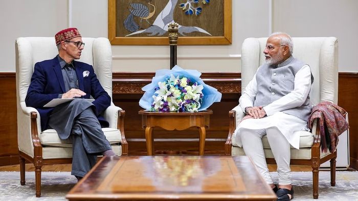 পহেলগাঁও হামলার পর প্রথম মুখোমুখি প্রধানমন্ত্রী নরেন্দ্র মোদী-ওমর আবদুল্লাহ