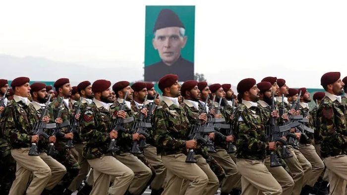 হাতে পর্যাপ্ত গোলা বারুদই নেই, ভারতের সঙ্গে যুদ্ধে মাত্র ৪ দিন টিকবে পাকিস্তান সেনা