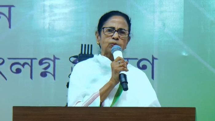 মুর্শিদাবাদে ওয়াকফ নিয়ে হুঁশিয়ারি মমতার