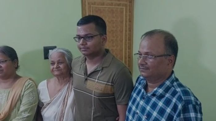 উচ্চমাধ্যমিকে প্রথম রূপায়ণ পাল