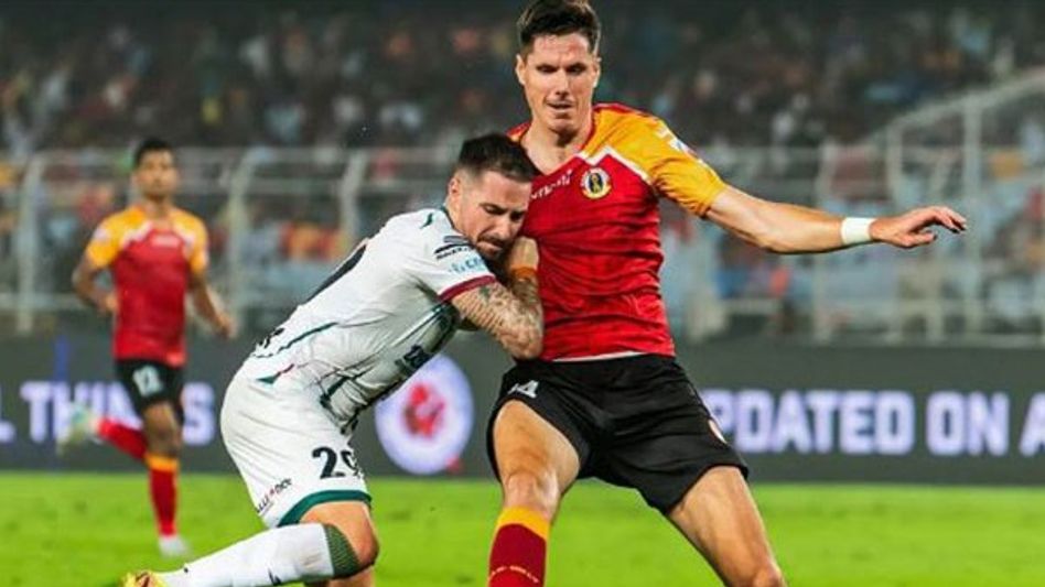 বিরাট আর্থিক সঙ্কটে AIFF, পরের মরসুমে বন্ধ হতে পারে ISL-বাকি টুর্নামেন্ট? বিরাট আর্থিক সঙ্কটে AIFF, পরের মরসুমে বন্ধ হতে পারে ISL-বাকি টুর্নামেন্ট?