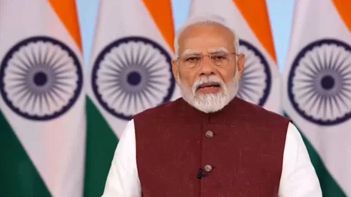 সেনার সাহসিকতার প্রতি স্যালুট জানিয়ে হুঁশিয়ারি মোদীর