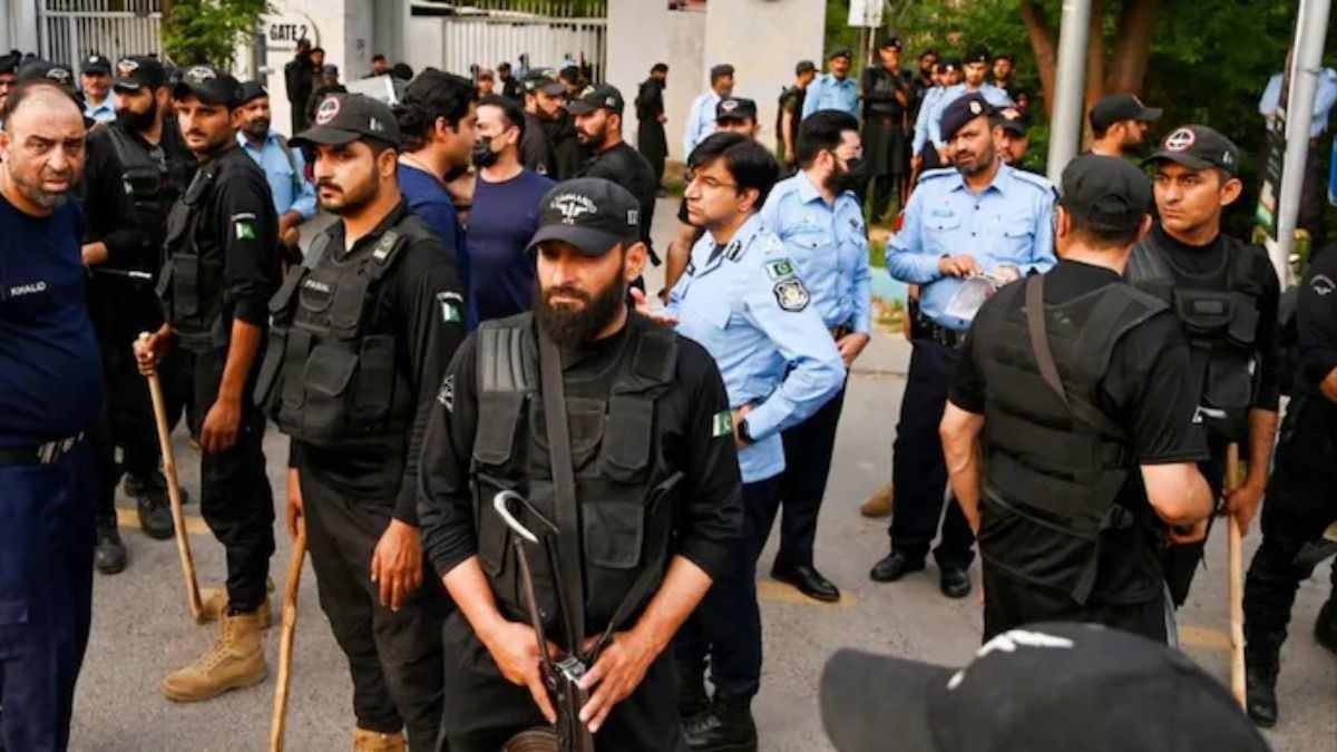 ভারতীয় হাইকমিশনের কর্তাকে পাকিস্তান ছাড়ার নির্দেশ, পাল্টা ইসলামাবাদের