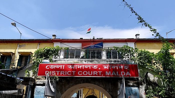 বাবা-মা-ঠাকুরমা-বোনকে নৃশংস খুন! ফাঁসির সাজা কালিয়াচকের যুবকের