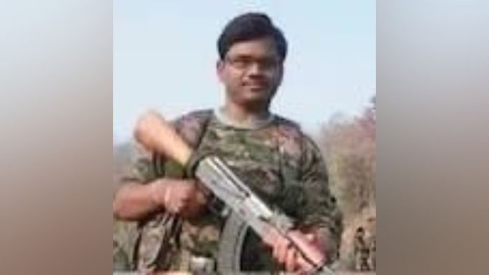 মাথার দাম ১০ লাখ! ঝাড়খণ্ডে নিকেশ নকশাল নেতা পাপ্পু লোহারা