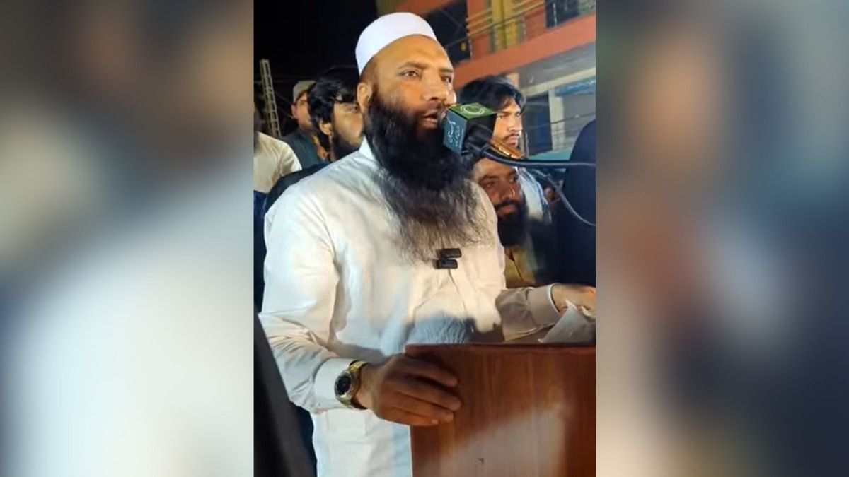 পাকিস্তান মানেই জঙ্গিস্তান! প্রকাশ্য ভারত-বিরোধী সভায় পহেলগাঁও হামলার ওয়ান্টেড জঙ্গি