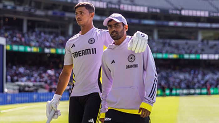 যশস্বী জয়সওয়াল, অভিমন্যু ঈশ্বরণ