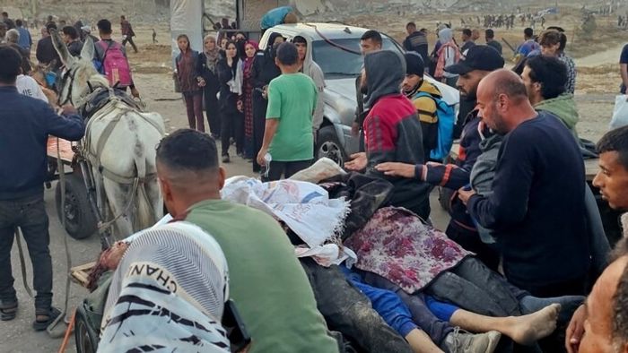 গাজার ত্রাণকেন্দ্রে এলোপাথাড়ি গুলি ইজরায়েলের,নিহত কমপক্ষে ৩০, আহত শতাধিক