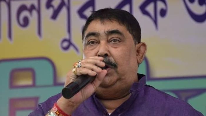 অনুব্রত মণ্ডল।