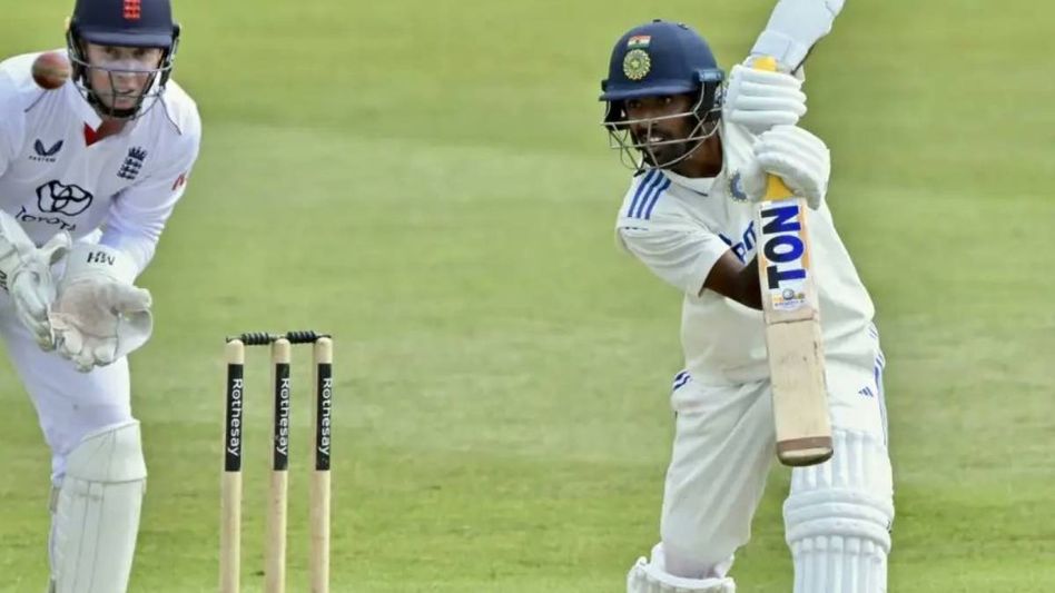 দুরন্ত হাফ সেঞ্চুরি, ইংল্যান্ড সিরিজে ৩ নম্বরে পাকা বাংলার ঈশ্বরণ? দুরন্ত হাফ সেঞ্চুরি, ইংল্যান্ড সিরিজে ৩ নম্বরে পাকা বাংলার ঈশ্বরণ?