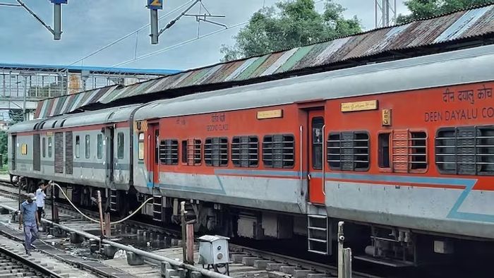 শিয়ালদা থেকে জলপাইগুড়ি স্পেশাল ট্রেন শনিবার শুরু, রইল টাইম টেবিল