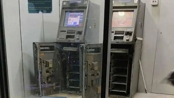 ময়নাগুড়িতে ATM লুট করে জঙ্গলে গা-ঢাকা দিয়েও রক্ষে হল না, পুলিশের জালে ২ দুষ্কৃতী