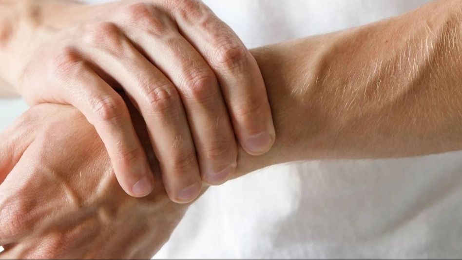 রিউমাটয়েড আর্থ্রাইটিসের ঝুঁকি বাড়ছে তরুণদের মধ্যেও, যেভাবে ঠেকানো যায় রিউমাটয়েড আর্থ্রাইটিসের ঝুঁকি বাড়ছে তরুণদের মধ্যেও, যেভাবে ঠেকানো যায়