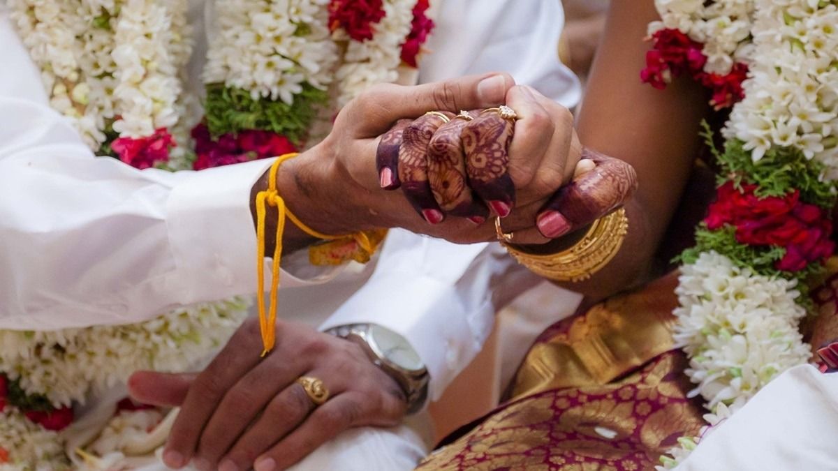 বিয়ের আগে হবু জীবনসঙ্গীকে এই ৪টি প্রশ্ন করুন, ৩ নম্বর প্রশ্নটি শুনলে অবাক হবেন বিয়ের আগে হবু জীবনসঙ্গীকে এই ৪টি প্রশ্ন করুন, ৩ নম্বর প্রশ্নটি শুনলে অবাক হবেন