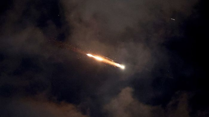 ইরানের পাল্টা হামলা, কাতারে মার্কিন ঘাঁটি লক্ষ্য করে ৬টি ক্ষেপণাস্ত্র নিক্ষেপ