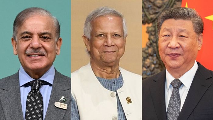 শেহবাজ শরিফ (বাঁ দিকে), মুহগাম্মদ ইউনূস (মাঝে), শি জিনপিং (ডান দিকে)