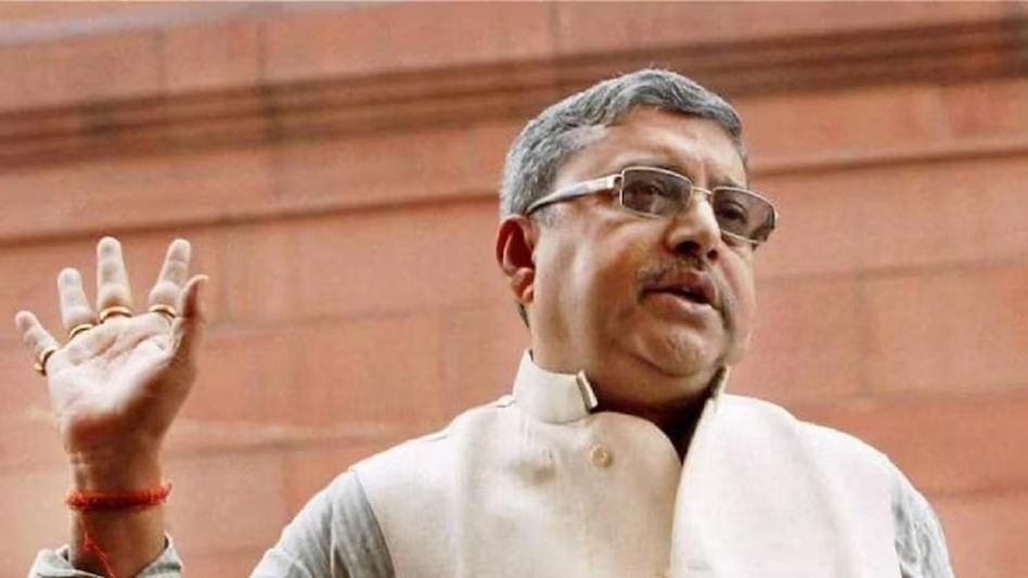 'বন্ধু যদি বান্ধবীকে রেপ করে কে নিরাপত্তা দেবে?' কল্যাণের মন্তব্যে বিতর্ক 'বন্ধু যদি বান্ধবীকে রেপ করে কে নিরাপত্তা দেবে?' কল্যাণের মন্তব্যে বিতর্ক