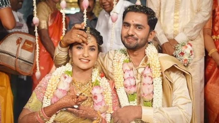 Ridhanya and her husband Kavin Kumar.