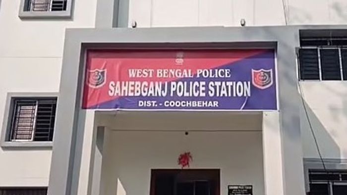 দিনহাটায় সুদের টাকা ফেরত দিতে না পারায় গৃহবধূকে বিবস্ত্র করে মারধর, গ্রেফতার ১