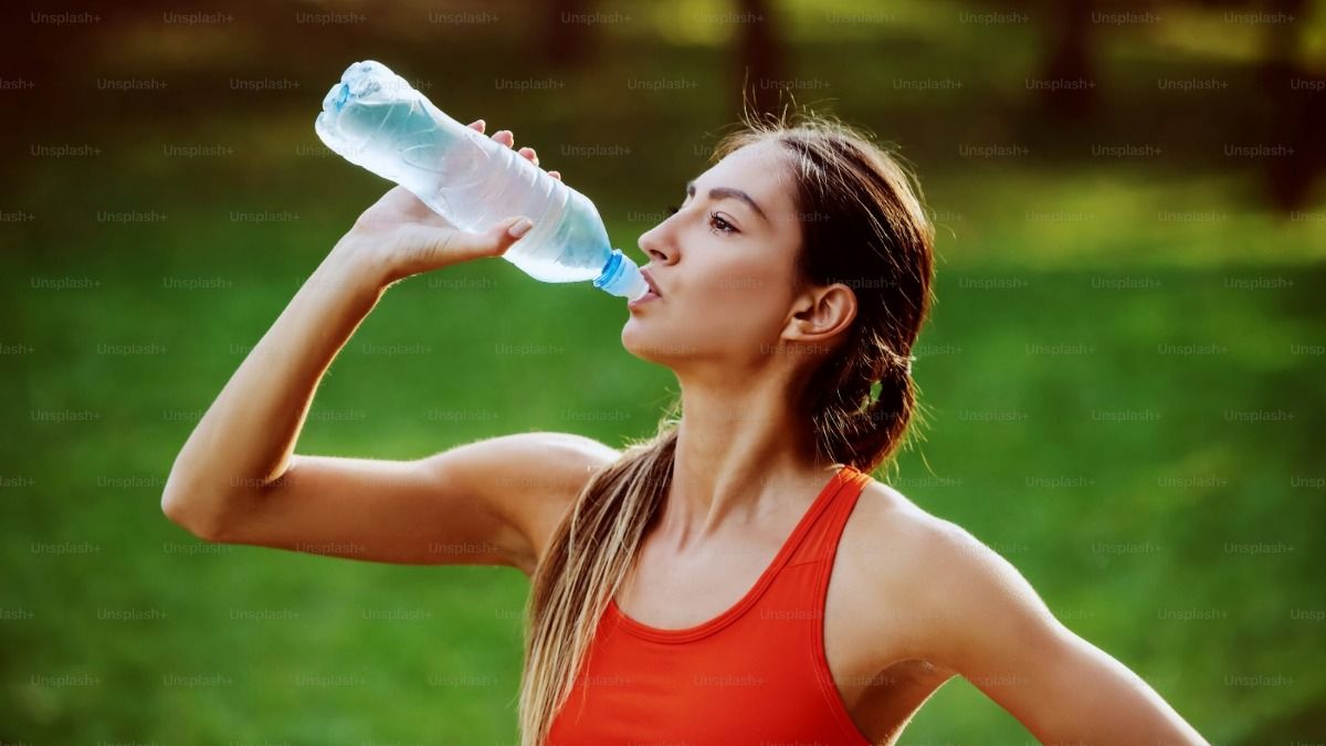 গরমে আরাম দেবে, ওজনও কমাবে, এভাবে জল খেয়ে দেখুন