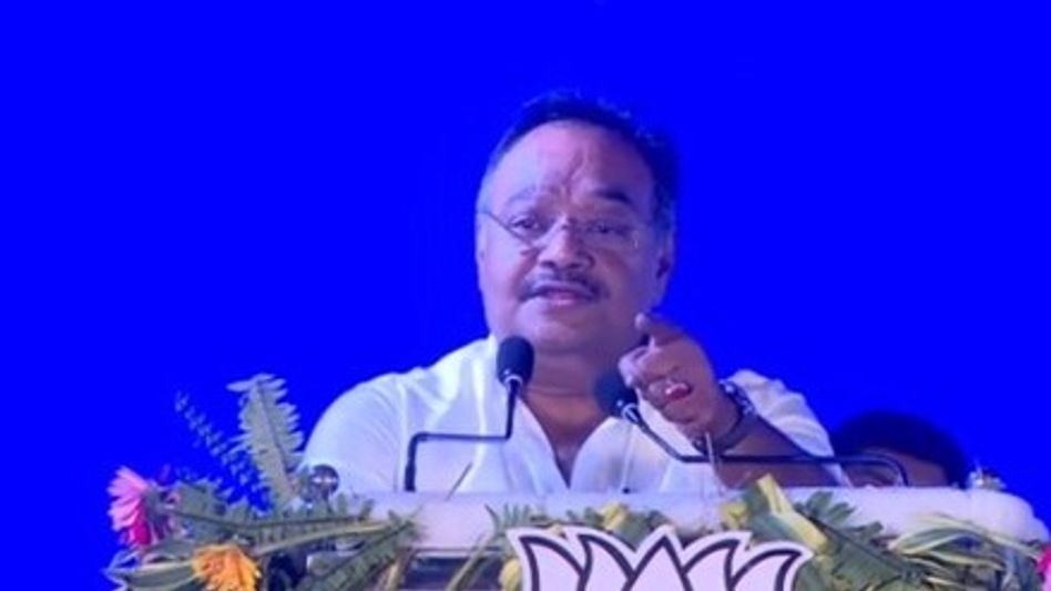 'যাঁরা নতুন এসেছেন, মনে রাখবেন...'  নব্য BJP-দের তাত্পর্যপূর্ণ বার্তা 'আদি' শমীকের 'যাঁরা নতুন এসেছেন, মনে রাখবেন...'  নব্য BJP-দের তাত্পর্যপূর্ণ বার্তা 'আদি' শমীকের