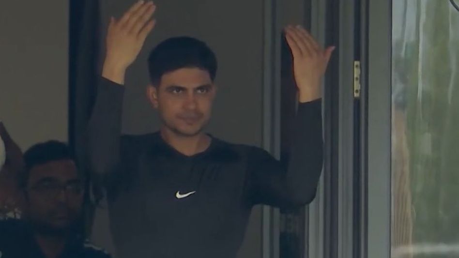 রেকর্ডধারী শুভমনের জন্যই বড়সড় আর্থিক ক্ষতির মুখে BCCI, কেন? রেকর্ডধারী শুভমনের জন্যই বড়সড় আর্থিক ক্ষতির মুখে BCCI, কেন?