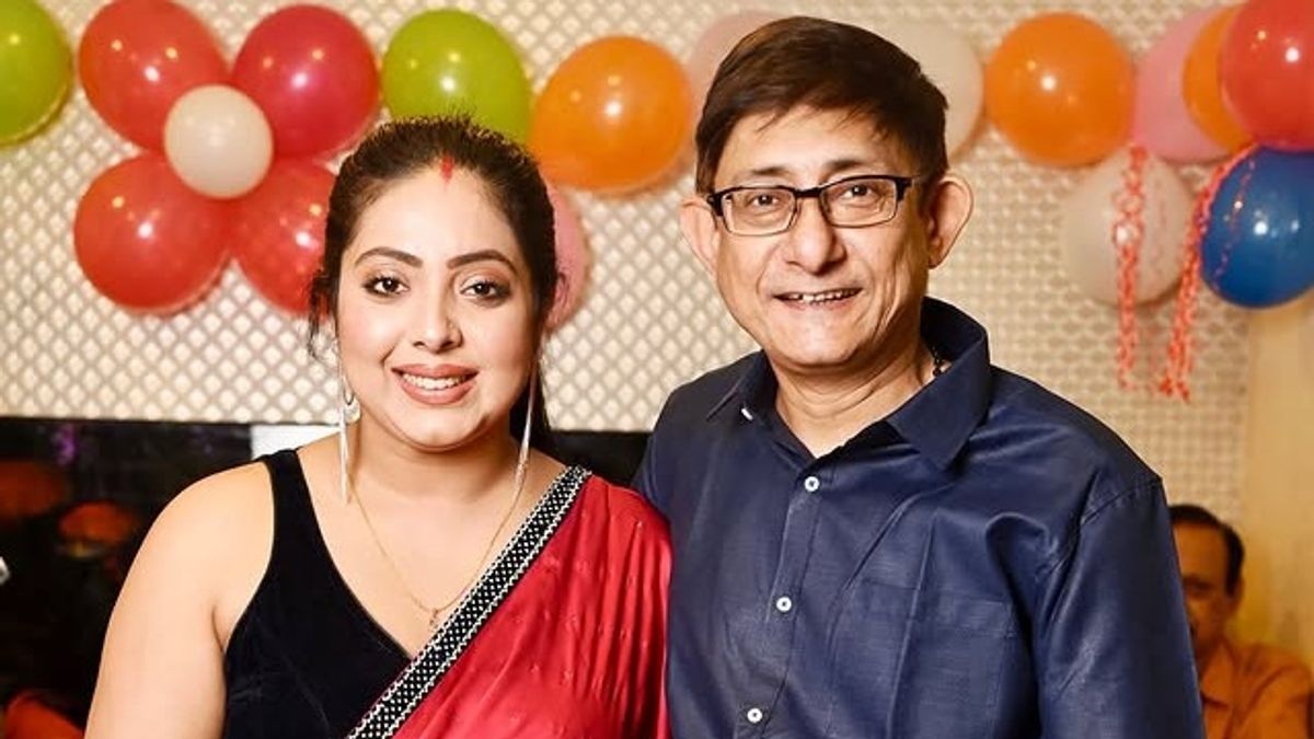 Kanchan Sreemoyee: সরকারি হাসপাতালে চিকিৎসক নিগ্রহে অভিযুক্ত কাঞ্চন, শ্রীময়ী বললেন,'ডাক্তারের দোষ' - Kanchan Mullick and his wife sreemoyee chattoraj allegedly harassed a doctor in ...