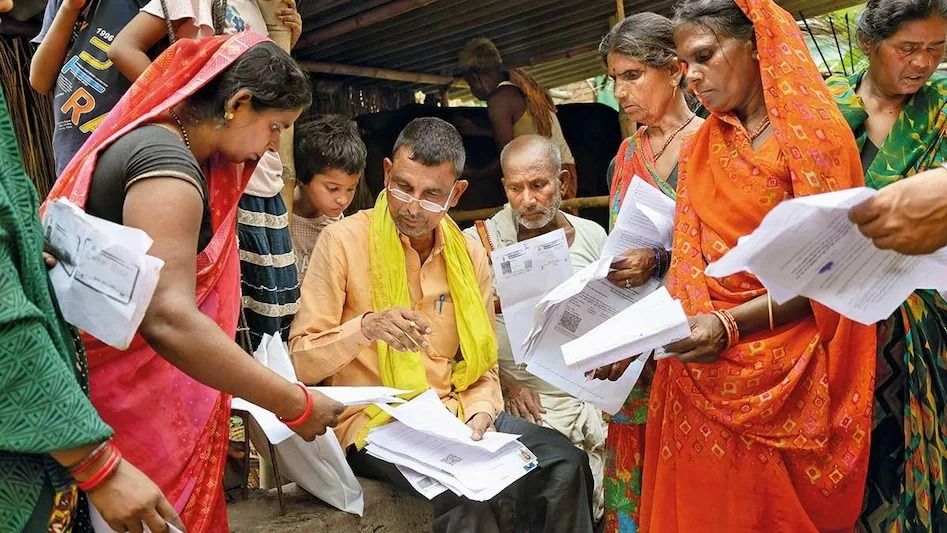 বিহারের ভোটার তালিকায় ঢুকে বাংলাদেশ-নেপাল-মায়ানমারের নাগরিক, মাথায় হাত কমিশনের