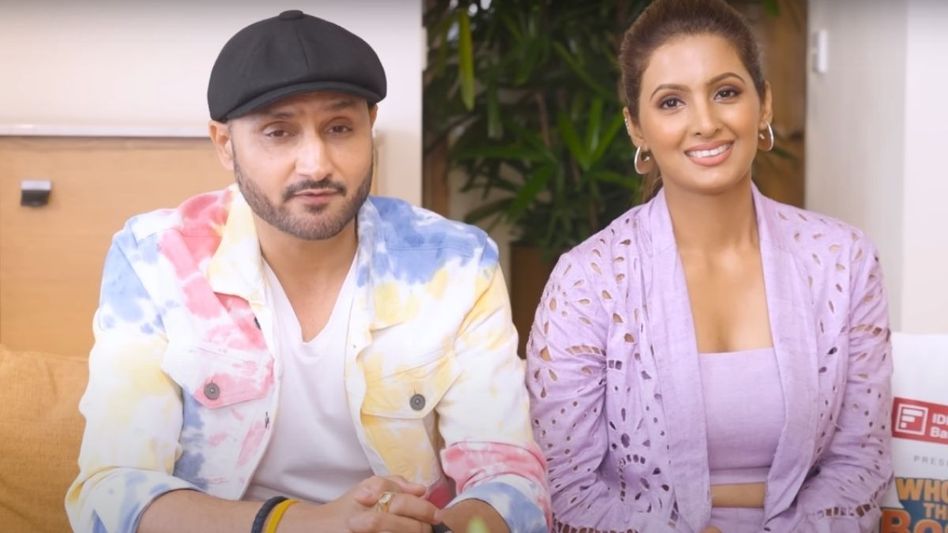 'আমরা শুধু বসে বসে হাততালি দিই না,' ক্রিকেটারদের স্ত্রীদের জীবন নিয়ে অকপট হরভজন-ঘরণী  'আমরা শুধু বসে বসে হাততালি দিই না,' ক্রিকেটারদের স্ত্রীদের জীবন নিয়ে অকপট হরভজন-ঘরণী