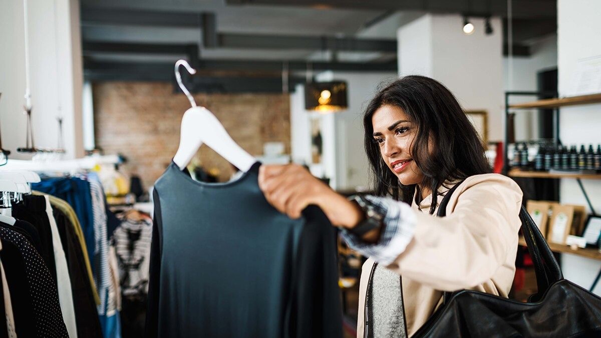 বর্ষায় জামাকাপড় দ্রুত শুকিয়ে নেবেন কীভাবে?