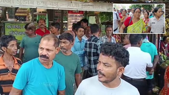 দুর্গাপুরে তৃণমূল নেত্রীর বিরুদ্ধে বিস্ফোরক অভিযোগ।