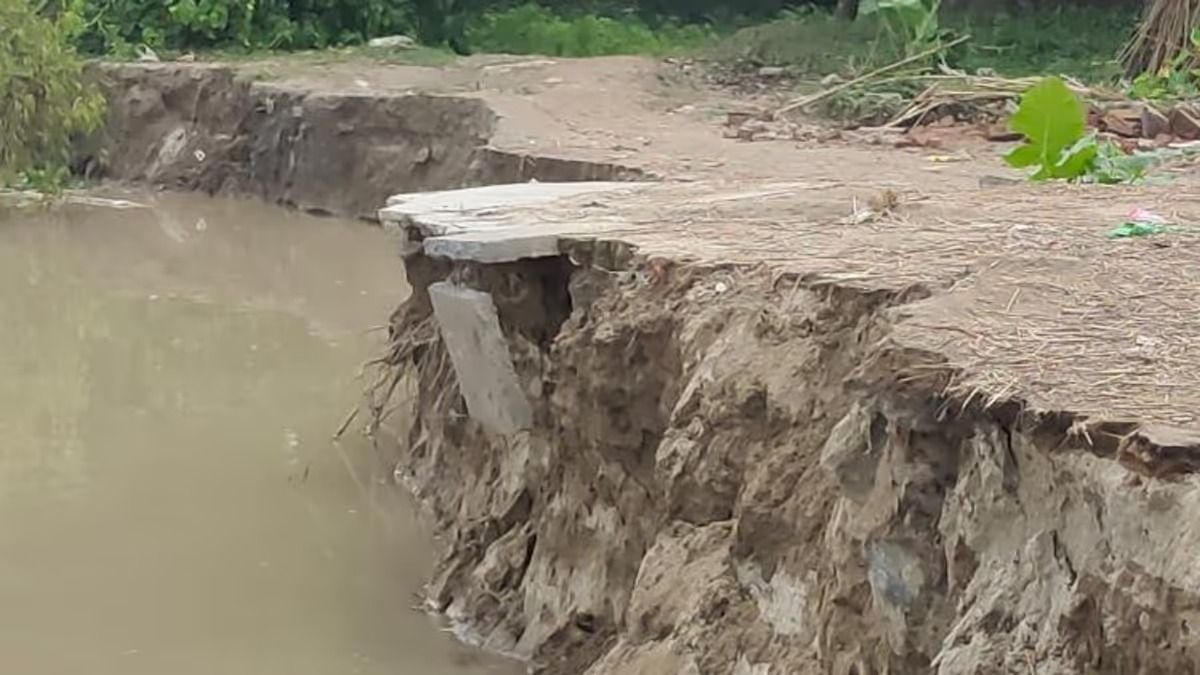উত্তরের ৫ নদীতে কমলা সতর্কতা, মালদায় গঙ্গা-ফুলহরে ভাঙনে বিপর্যয়