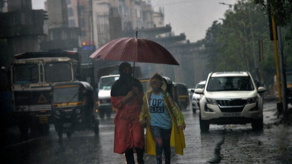 চলতি সপ্তাহেই গভীর নিম্নচাপ, কবে থেকে ভারী বৃষ্টি? পূর্বাভাস রইল চলতি সপ্তাহেই গভীর নিম্নচাপ, কবে থেকে ভারী বৃষ্টি? পূর্বাভাস রইল