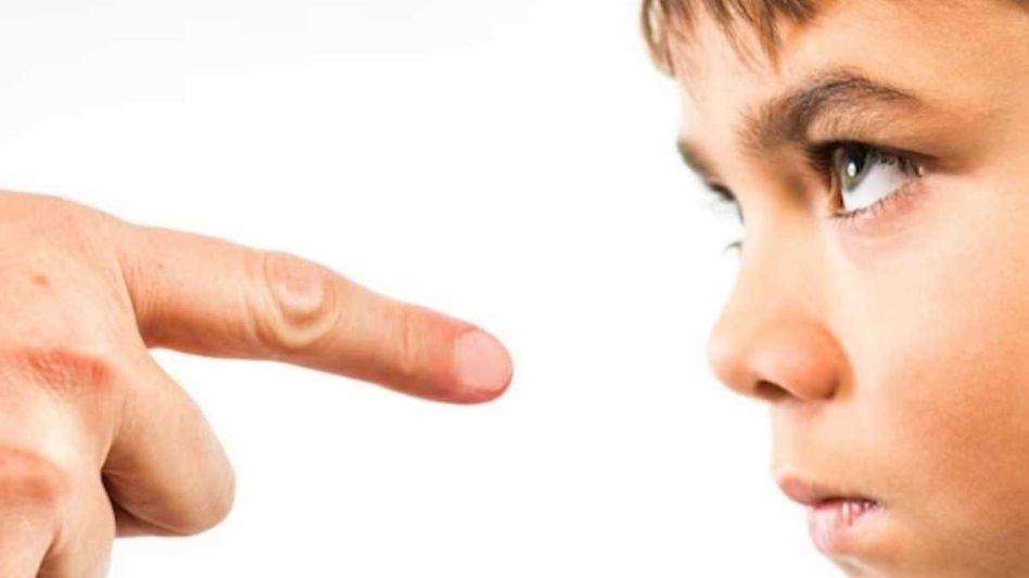 ছোটদের সামনে এই ৫ বিষয়ে কথা বলতে নেই, জেনে রাখুন ছোটদের সামনে এই ৫ বিষয়ে কথা বলতে নেই, জেনে রাখুন